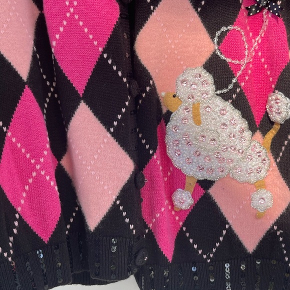 Just B sweater purchased in Louisiana! XL but runs small! - Picture 3 of 3